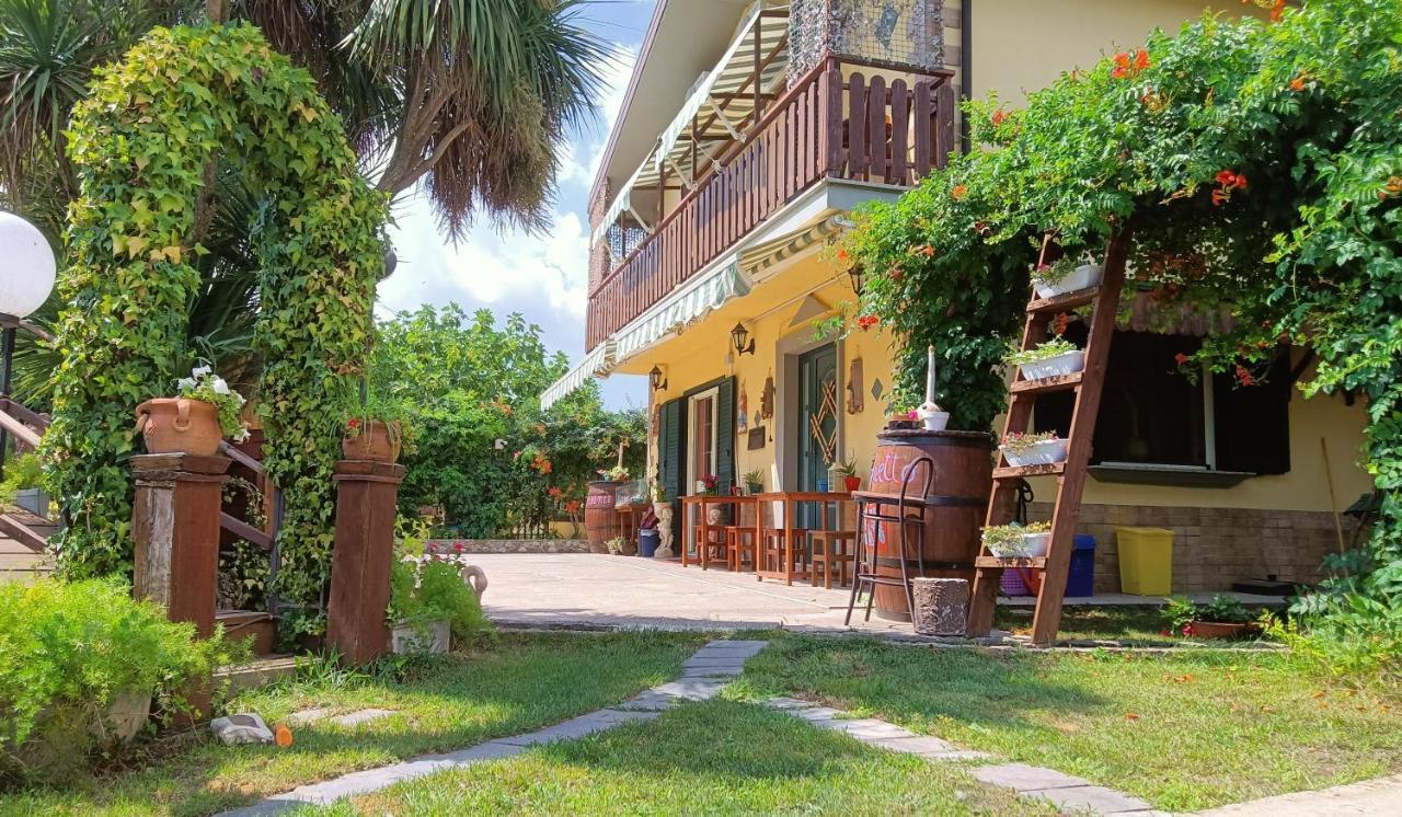 Il Laghetto Bed and Breakfast Καστροβιλάρι Εξωτερικό φωτογραφία