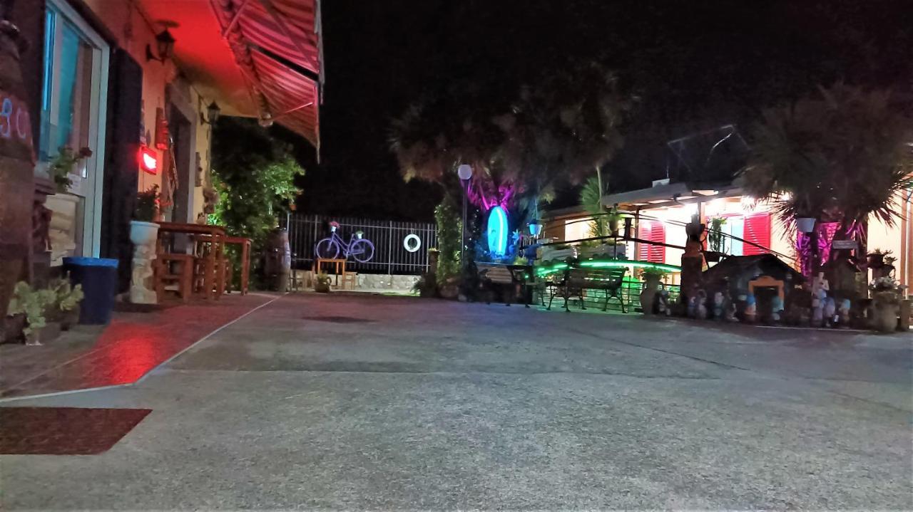 Il Laghetto Bed and Breakfast Καστροβιλάρι Εξωτερικό φωτογραφία