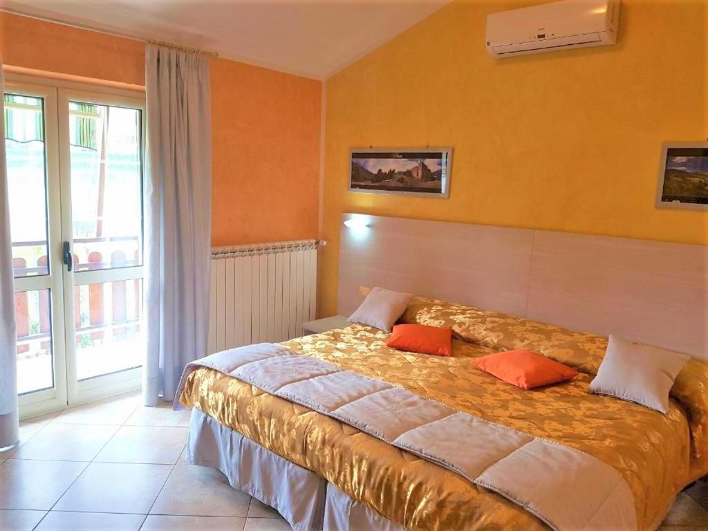 Il Laghetto Bed and Breakfast Καστροβιλάρι Εξωτερικό φωτογραφία