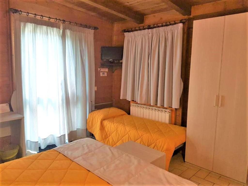 Il Laghetto Bed and Breakfast Καστροβιλάρι Εξωτερικό φωτογραφία