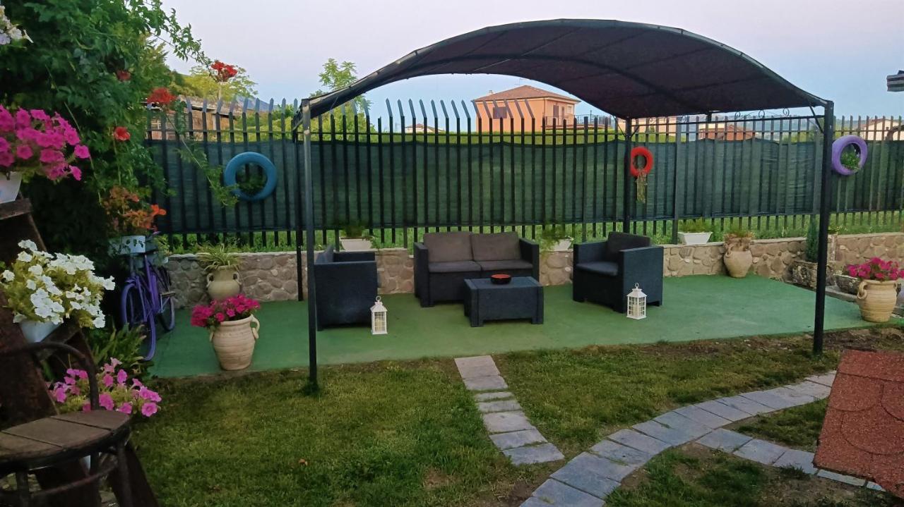 Il Laghetto Bed and Breakfast Καστροβιλάρι Εξωτερικό φωτογραφία