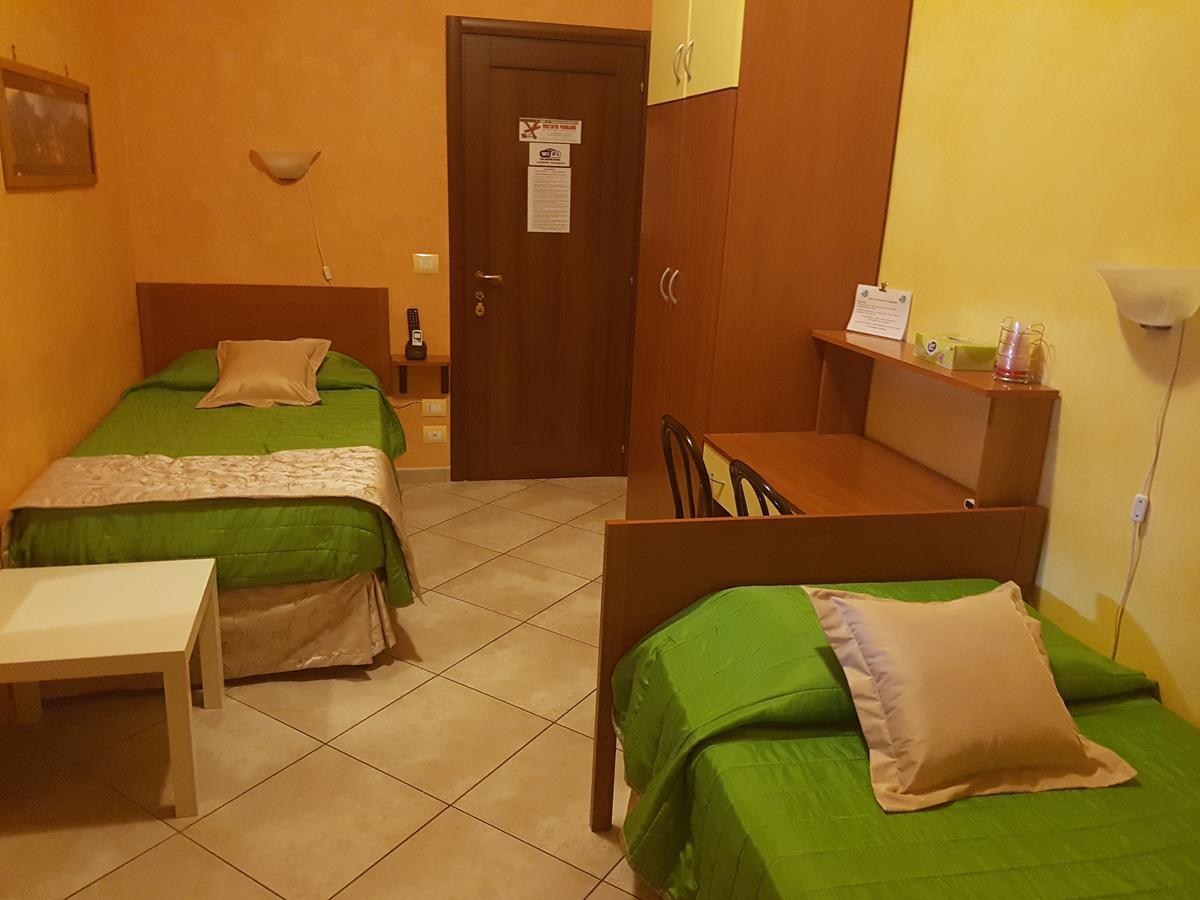 Il Laghetto Bed and Breakfast Καστροβιλάρι Εξωτερικό φωτογραφία