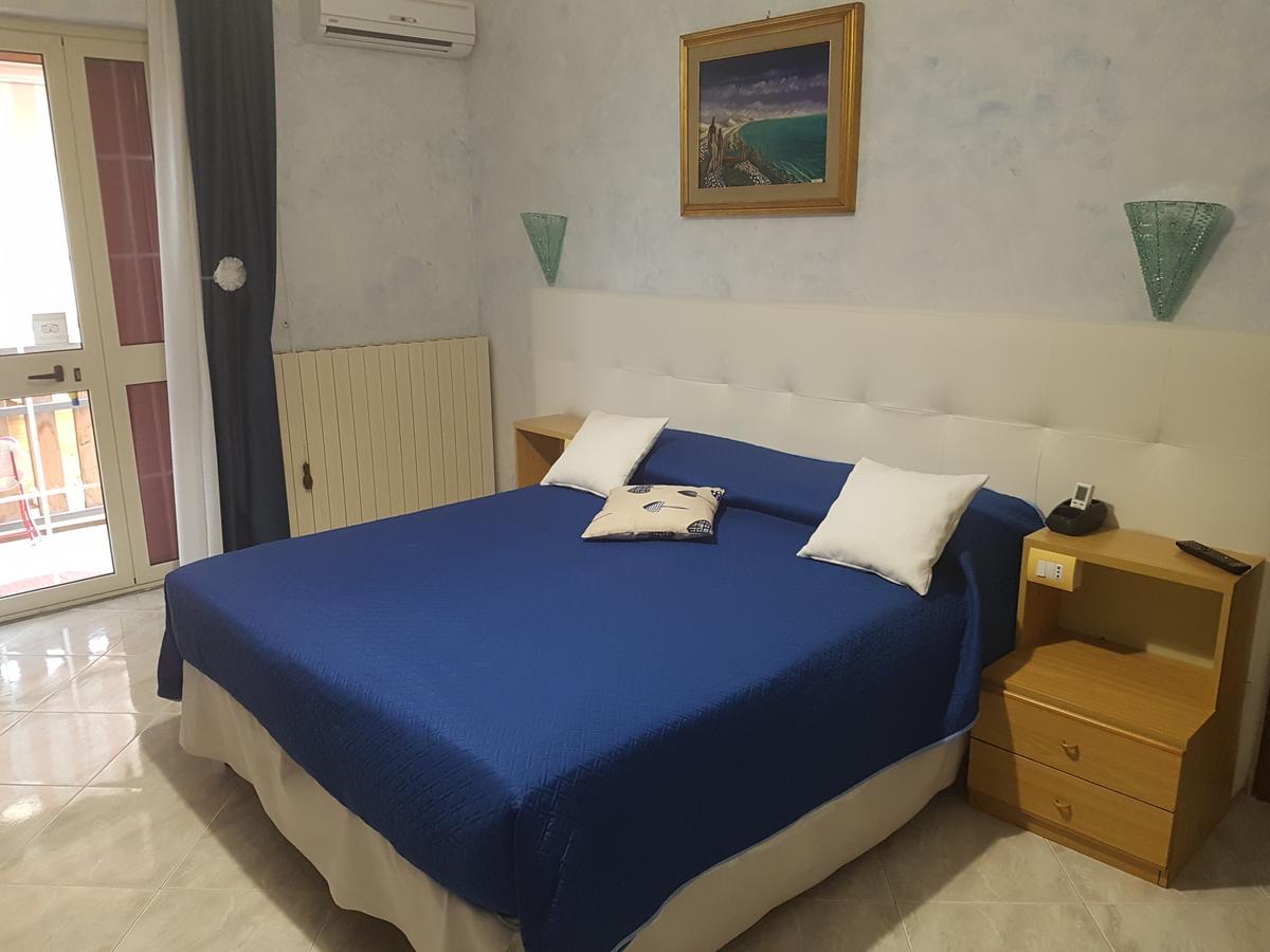 Il Laghetto Bed and Breakfast Καστροβιλάρι Εξωτερικό φωτογραφία